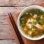 Sopa de verduras con tofu
